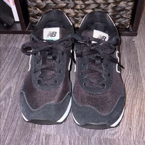 New Balance Black and White Athletic Shoes